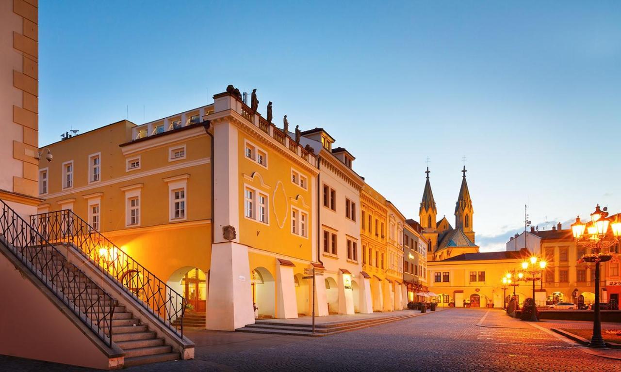 Hotel U Zlateho Kohouta Kroměříž Dış mekan fotoğraf