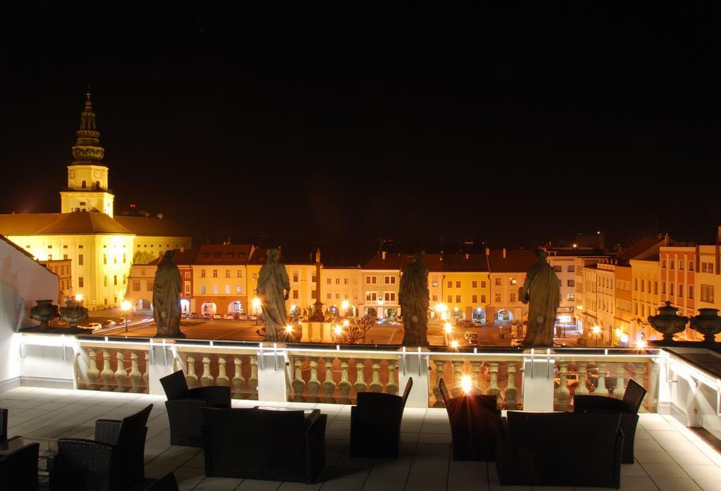 Hotel U Zlateho Kohouta Kroměříž Dış mekan fotoğraf