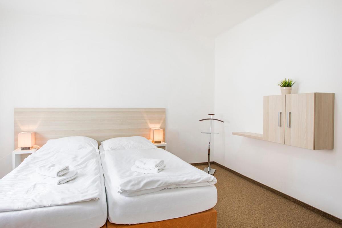 Hotel U Zlateho Kohouta Kroměříž Dış mekan fotoğraf